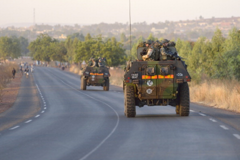 Франция продолжает помогать Мали бороться с исламистами