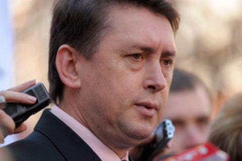 Мельниченко пожаловался, что за ним следят сотрудники спецслужб