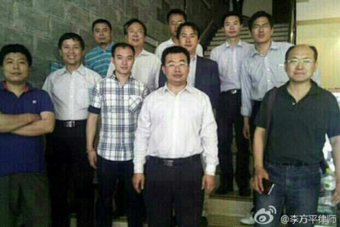 Избили китайских адвокатов, которые хотели разоблачить «центр промывания мозгов»