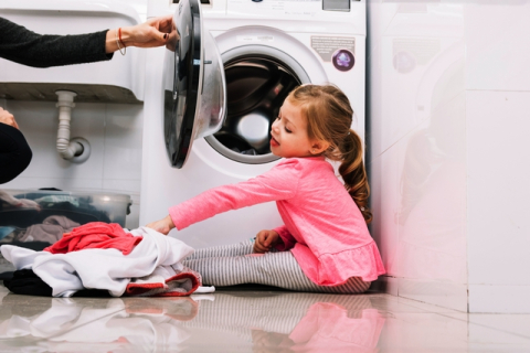 Як якісно очистити пральну машину безпечними засобами