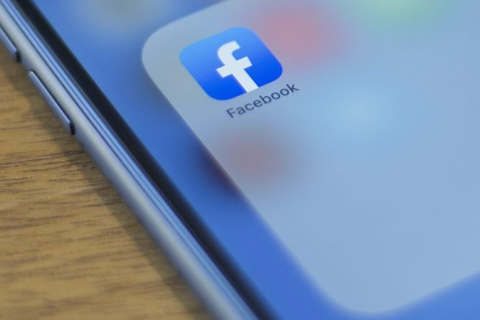 Користувачам Facebook дозволили ділитися порадами і підказками щодо нелегального перетину кордону