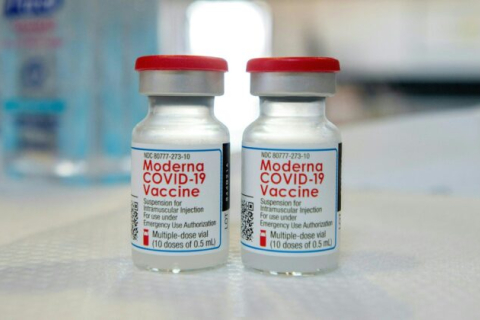 Деякі американці можуть отримати дві додаткові дози мРНК-вакцини від COVID-19