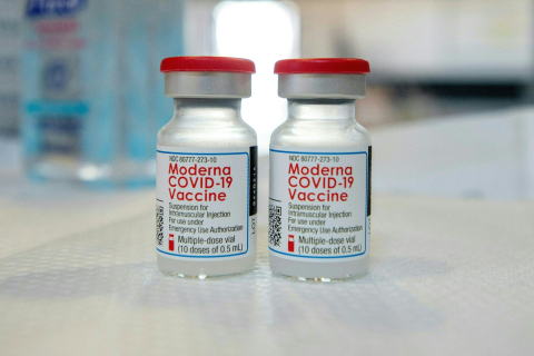 Moderna стверджує, що її вакцина безпечна та ефективна для дітей 6-11 років
