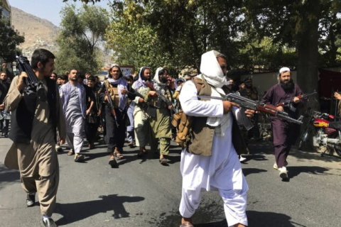 Фотожурналіст звільнений на 23 день Талібаном на тлі побоювань страти
