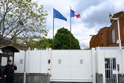 В связи с поставками оружия в Украину Россия вызвала посла Франции