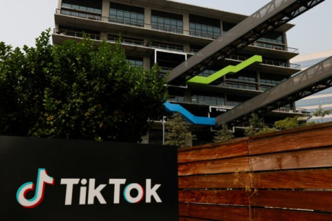 Росія оштрафувала TikTok за пропаганду ЛГБТ, а сервіс Twitch за український контент