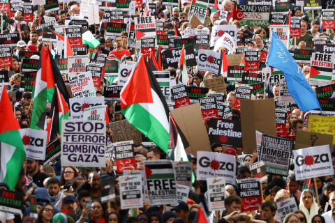 Близько 100 000 вийшли на марш у Лондоні на знак протесту в підтримку палестинців (ВІДЕО)