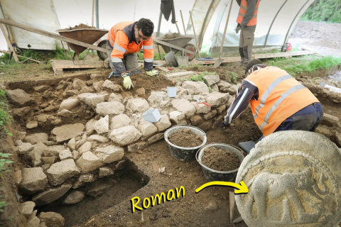 2000-летнее римское каменное здание, торчащее из земли, найдено возле Альп в Швейцарии