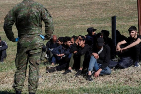 Словакия введет временный контроль на своей границе с Венгрией в связи с ростом числа прибывающих мигрантов