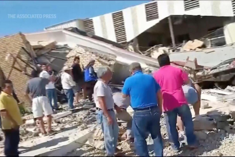 В результате обрушения крыши церкви в Мексике погибли 11 человек