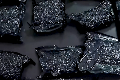 Сім'я вагітної дівчини, затриманої в Грузії за контрабанду наркотиків, заплатила суду 187 000 доларів (ВІДЕО)