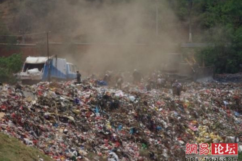 Звалище сміття — засіб виживання для бідного населення Китаю