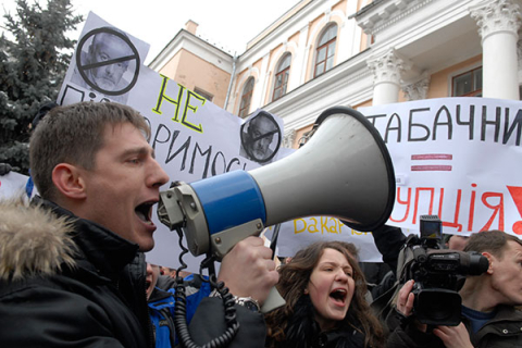 Отставку Табачника с должности министра требуют в Киеве. Фото
