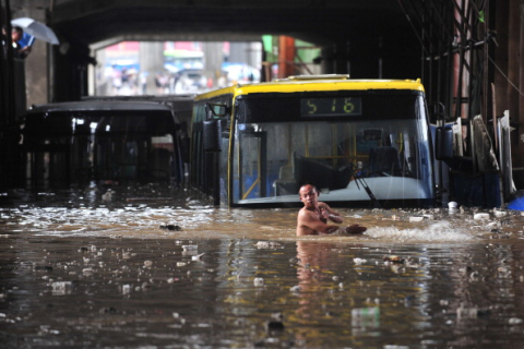 Китай потопає у воді