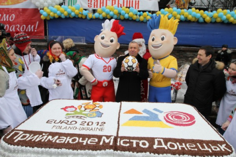 Найбільший торт в Україні приготували в Донецьку
