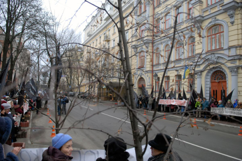 Протест проти хабарництва в українських судах біля Верховного Суду України. ФОТОРЕПОРТАЖ