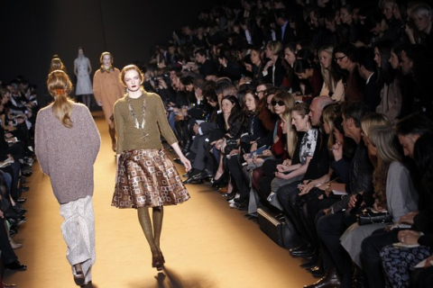 Модные тенденции от Rochas представлены на Paris Fashion Week