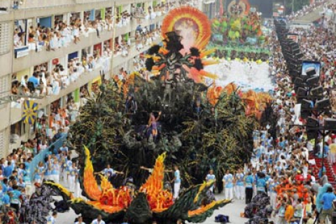 Фоторепортаж: У Ріо-де-Жанейро вирує карнавал (Частина 2)