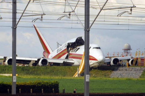 У Брюссельському аеропорті сталася авіакатастрофа (фотоогляд)