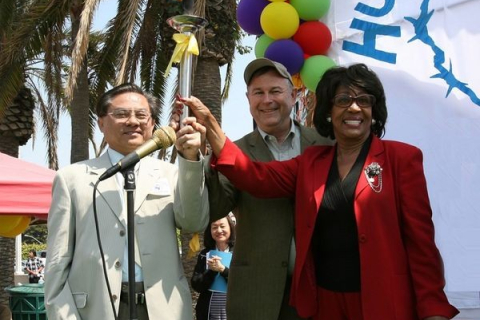 Факел за права человека приветствуют в Лос-Анджелесе (фотообзор)