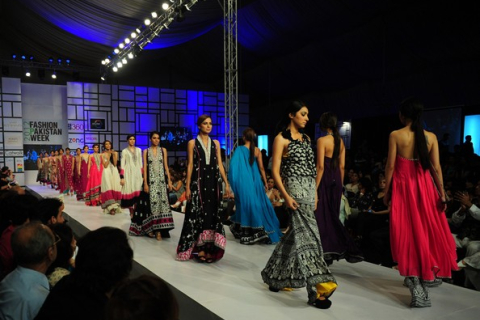 Пакистанская неделя моды: после 2 лет перерыва