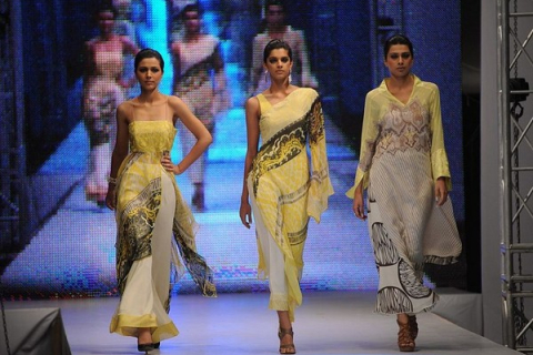 Фотообзор: Пакистанское модное дефиле 