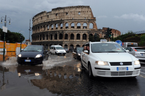 Північ Італії затопила велика повінь