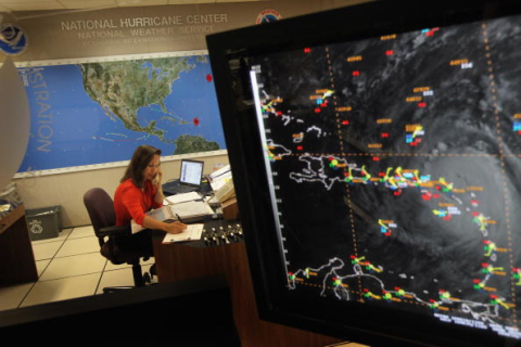 Ураган в Атлантиці «Ерл» досяг четвертого ступеня небезпеки 