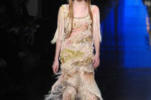 У Парижі пройшов показ сезону ВЕСНА-ЛІТО 2007 колекції Нaute Couture. Частина 4-а (фотоогляд)