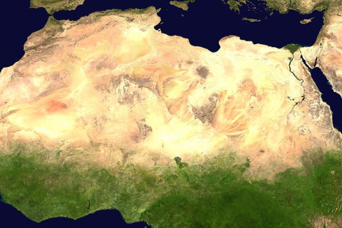 Аномалії зими: В пустелі Сахарі випав сніг