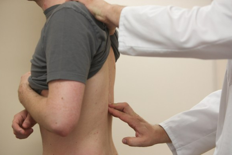 Боли в спине: причины, симптомы 