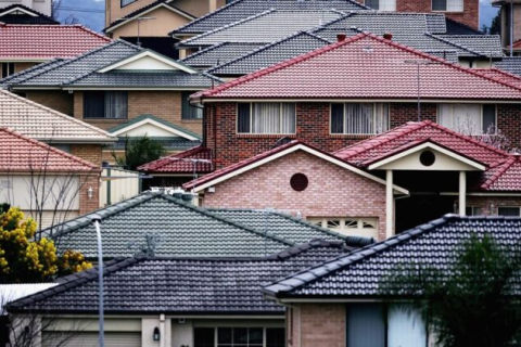 Завищені ціни на нерухомість в Австралії залучають фінансові злочини: слухання у Сенаті