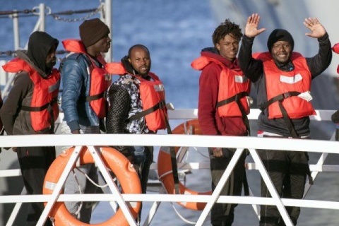 300 мігрантів висадилися на Сицилії — Кіпр більше не хоче розглядати заяви про надання притулку