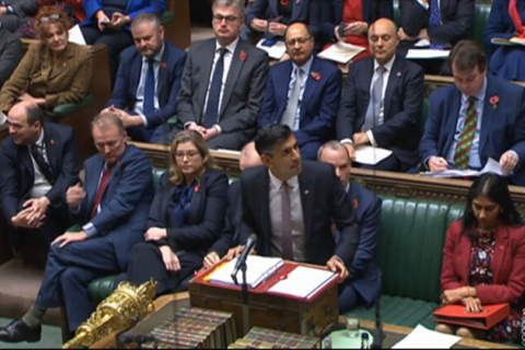 Прем'єр-міністр Великобританії Ріші Сунак перебуває під тиском через відставку міністра Кабінету міністрів