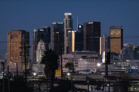 Китайського мільярдера звинувачують у хабарі в 1 мільйон доларів члену ради Лос-Анджелеса (ВІДЕО)