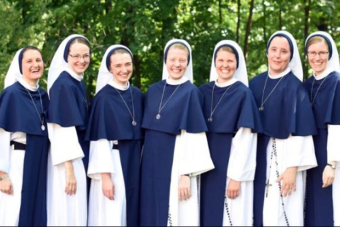 Римско-католический религиозный орден "Сестры жизни" выиграл суд против штата Нью-Йорк