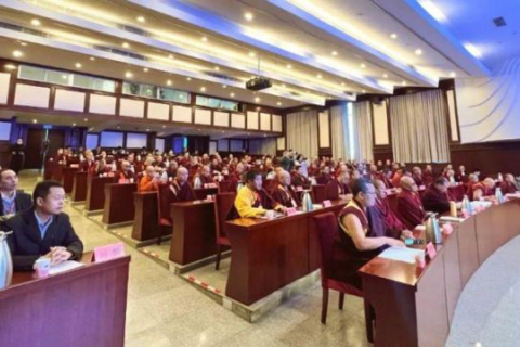 Компартія Китаю хоче контролювати тлумачення тибетських буддійських писань