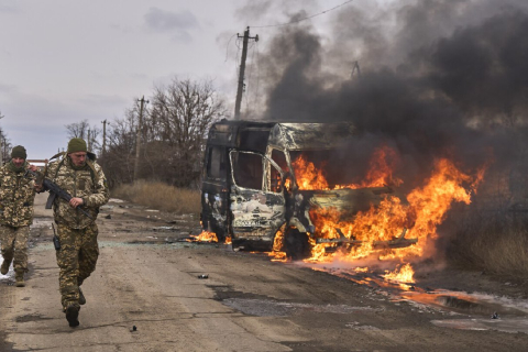 Украина нанесла удар беспилотниками по Крыму, в то время как Россия продолжает атаковать Авдеевку