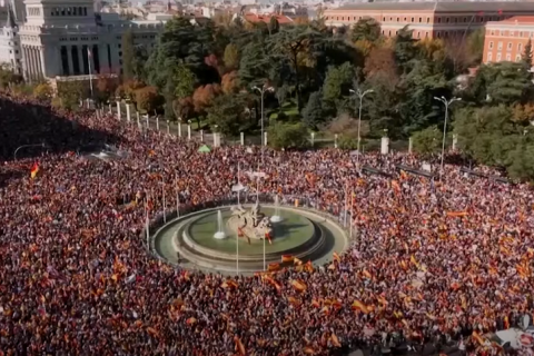 В Іспанії 170 тис. людей вийшли на мітинг проти амністії каталонським сепаратистам (ВІДЕО)