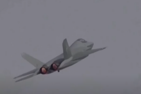 Китай і Росія демонструють свої нові стелс-винищувачі (ВІДЕО)