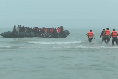 Великобританія зробить статус біженця тимчасовим в межах радикальної реформи (ВІДЕО)