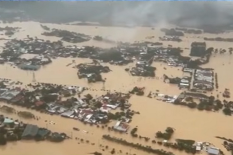 Повені та зсуви призвели до загибелі 90 людей у В'єтнамі (ВІДЕО)