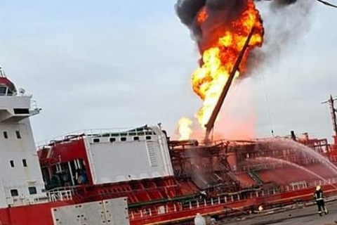 В порту продолжается пожар на судне под турецким флагом: главный консул в Одессе