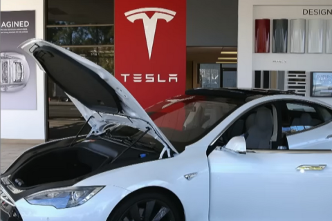 Після перебоїв та чипового конфлікту Tesla скорочує залежність від китайських компонентів (ВІДЕО)
