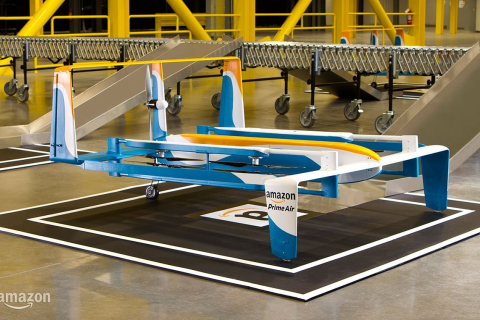 Компания Amazon разработала дрон для доставки товаров