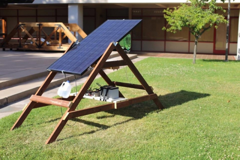 Создан дешёвый солнечный трекер SunSaluter, который фильтрует воду