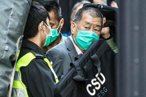 У Гонконзі відомого медіамагната визнали винним у підбурюванні та участі у несанкціонованих зборах