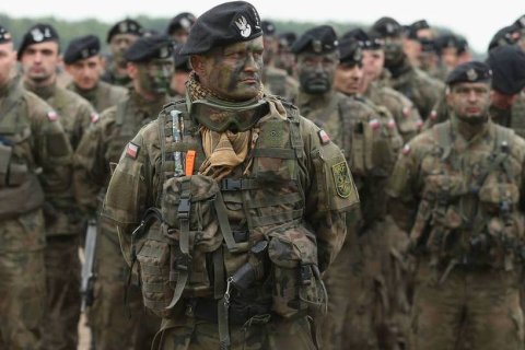 Польща планує набрати 200 000 осіб для проходження військової підготовки у 2023 році