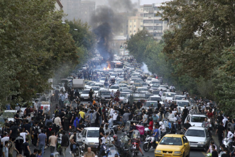 1200 студентов университета были «отравлены» накануне запланированной акции протеста против режима