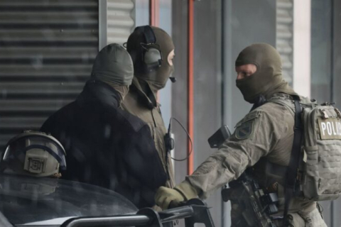Полицейская операция в Дрездене завершена, захватчик заложников убит